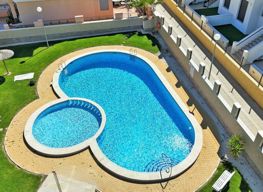 3 soveværelse Byhus til salg i Villamartin med swimmingpool - € 199.950 (Ref: 10019720)
