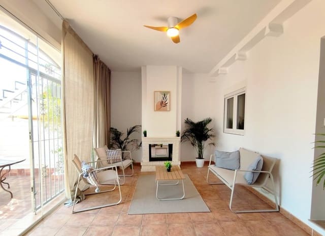 Casa de 3 habitaciones en Playa Flamenca, Orihuela en venta - 204.000 € (Ref: 10019722)