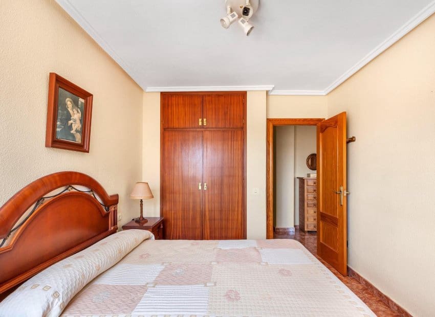 Apartamento de 3 habitaciones en Torrevieja en venta - 219.900 € (Ref: 10019723)