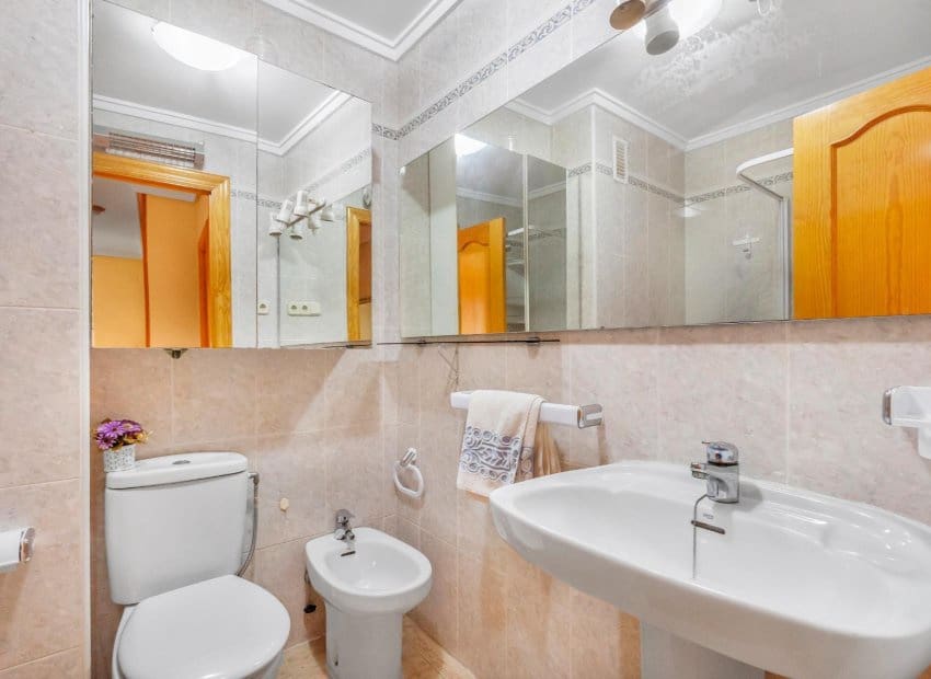 Apartamento de 3 habitaciones en Torrevieja en venta - 219.900 € (Ref: 10019723)