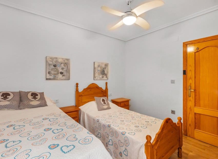 2 soveværelse Lejlighed til salg i Torrevieja - € 169.900 (Ref: 10019724)