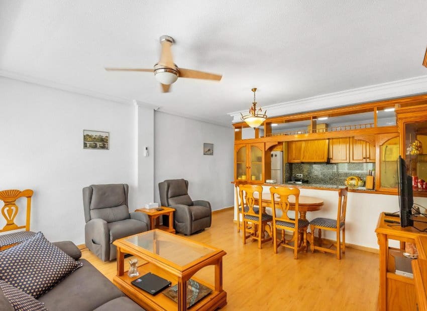 2 soveværelse Lejlighed til salg i Torrevieja - € 169.900 (Ref: 10019724)