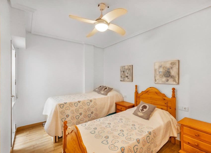 2 soveværelse Lejlighed til salg i Torrevieja - € 169.900 (Ref: 10019724)