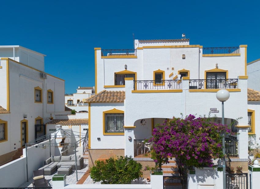 3 soveværelse Villa til salg i Vistabella med swimmingpool - € 218.000 (Ref: 10019727)