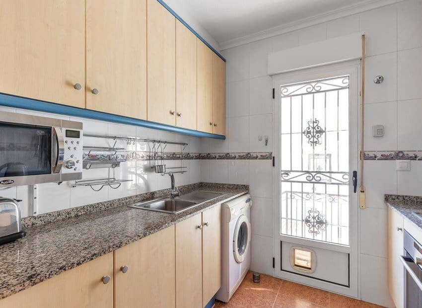 3 soveværelse Villa til salg i Vistabella med swimmingpool - € 218.000 (Ref: 10019727)