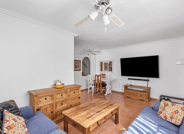 3 soveværelse Villa til salg i Vistabella, Orihuela med swimmingpool - € 218.000 (Ref: 10019727)