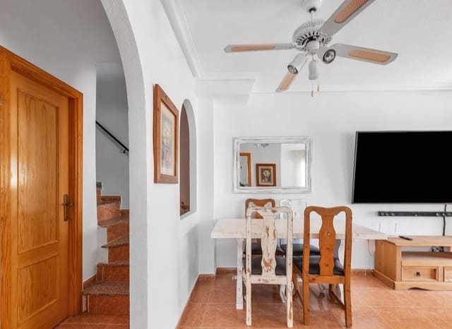 3 soveværelse Villa til salg i Vistabella, Orihuela med swimmingpool - € 218.000 (Ref: 10019727)