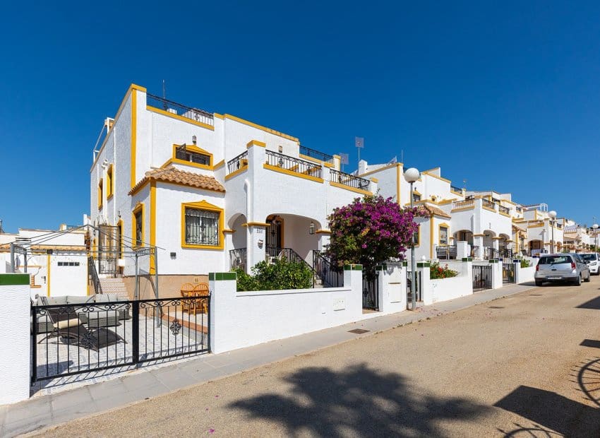 3 soveværelse Villa til salg i Vistabella med swimmingpool - € 218.000 (Ref: 10019727)