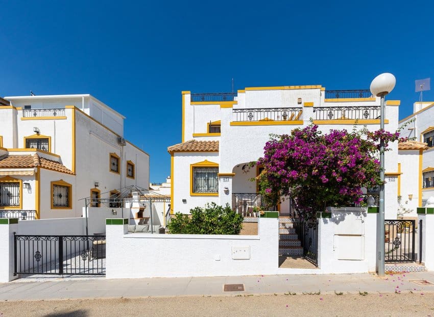 3 soveværelse Villa til salg i Vistabella med swimmingpool - € 218.000 (Ref: 10019727)