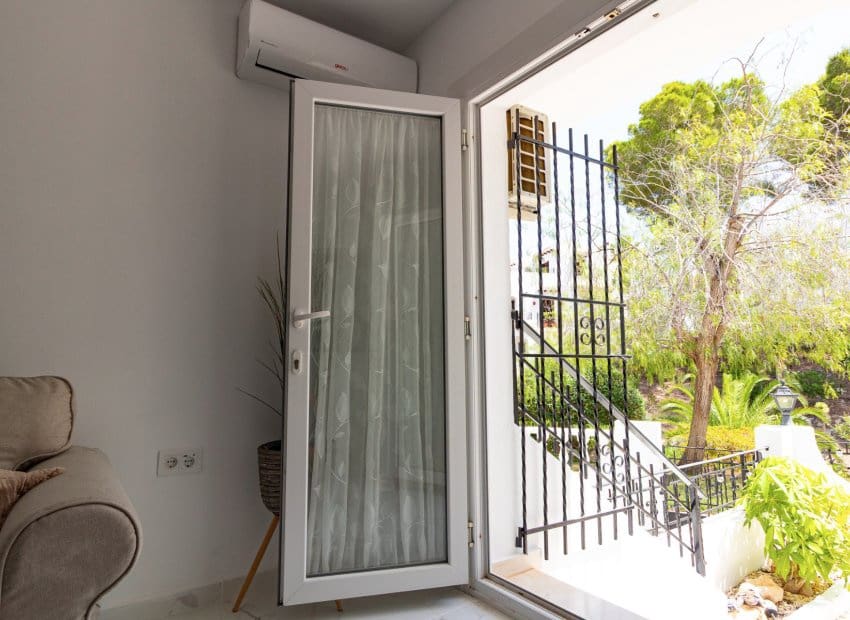 4 sovrum Hus till salu i Villamartin med pool - 325 000 € (Ref: 10019729)