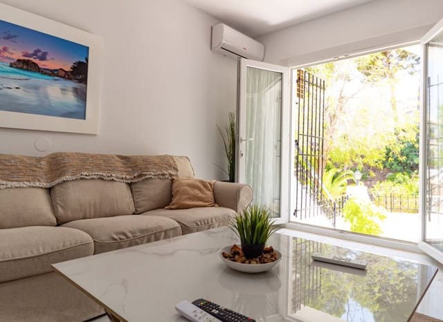 4 bedroom Townhouse for sale in Villamartin, Orihuela with pool - € 325,000 (Ref: 10019729)