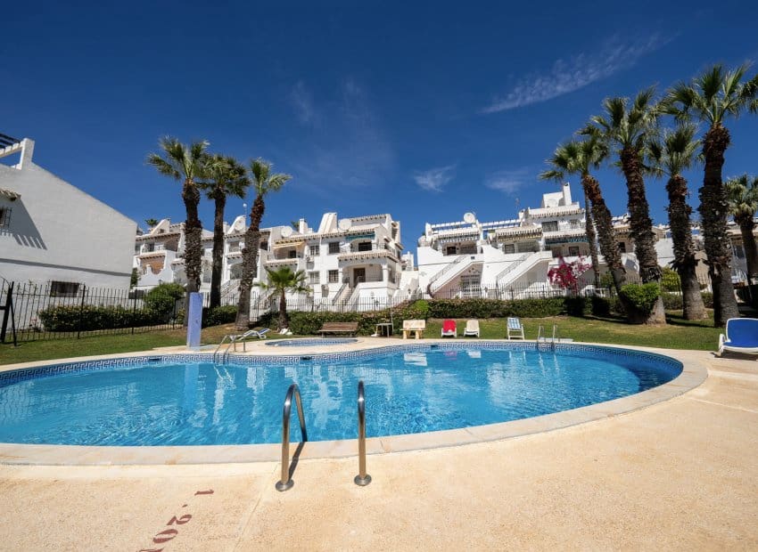 4 sovrum Hus till salu i Villamartin med pool - 325 000 € (Ref: 10019729)
