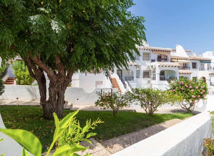 4 sovrum Hus till salu i Villamartin med pool - 325 000 € (Ref: 10019729)