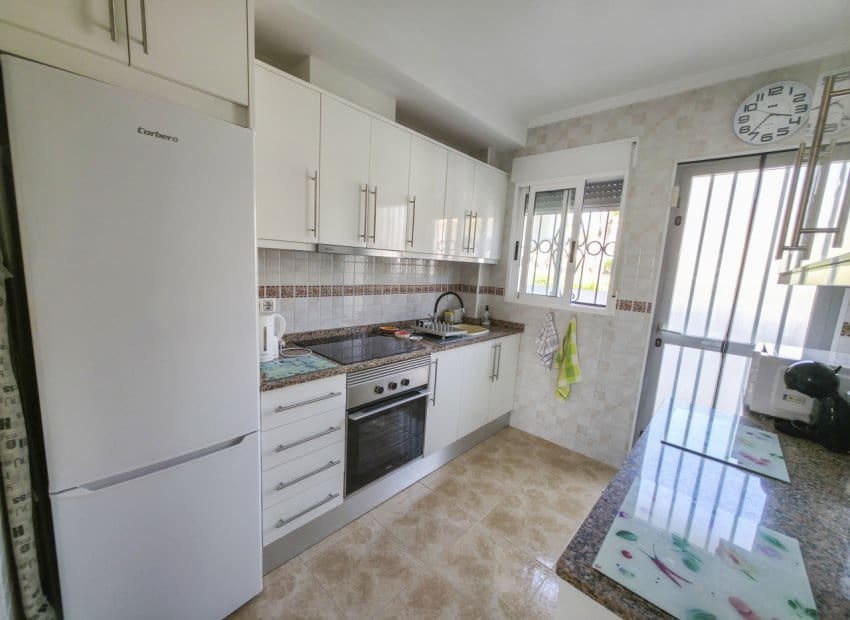 Apartamento de 2 habitaciones en Villamartin en venta con piscina - 149.950 € (Ref: 10019731)