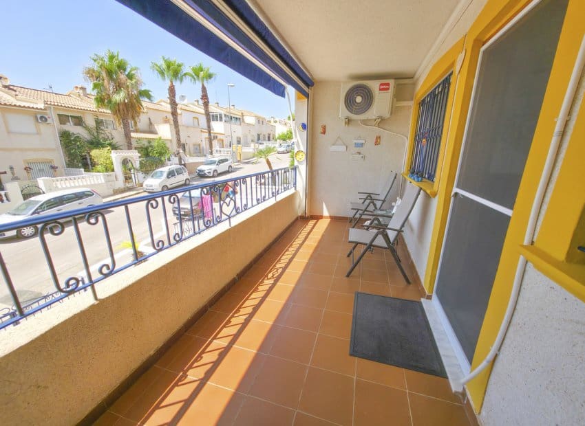 Apartamento de 2 habitaciones en Villamartin en venta con piscina - 149.950 € (Ref: 10019731)