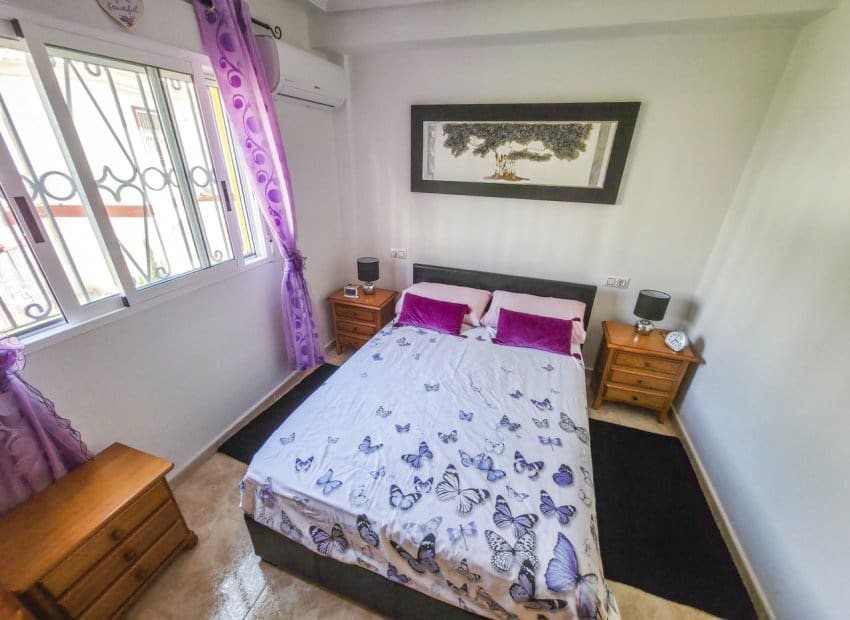 Apartamento de 2 habitaciones en Villamartin en venta con piscina - 149.950 € (Ref: 10019731)