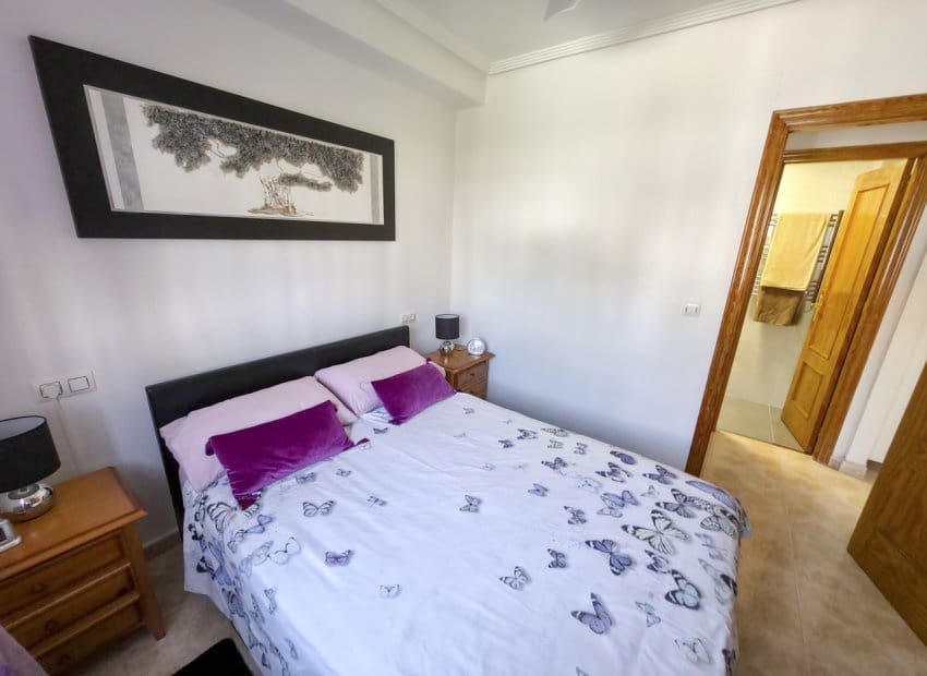 Apartamento de 2 habitaciones en Villamartin en venta con piscina - 149.950 € (Ref: 10019731)