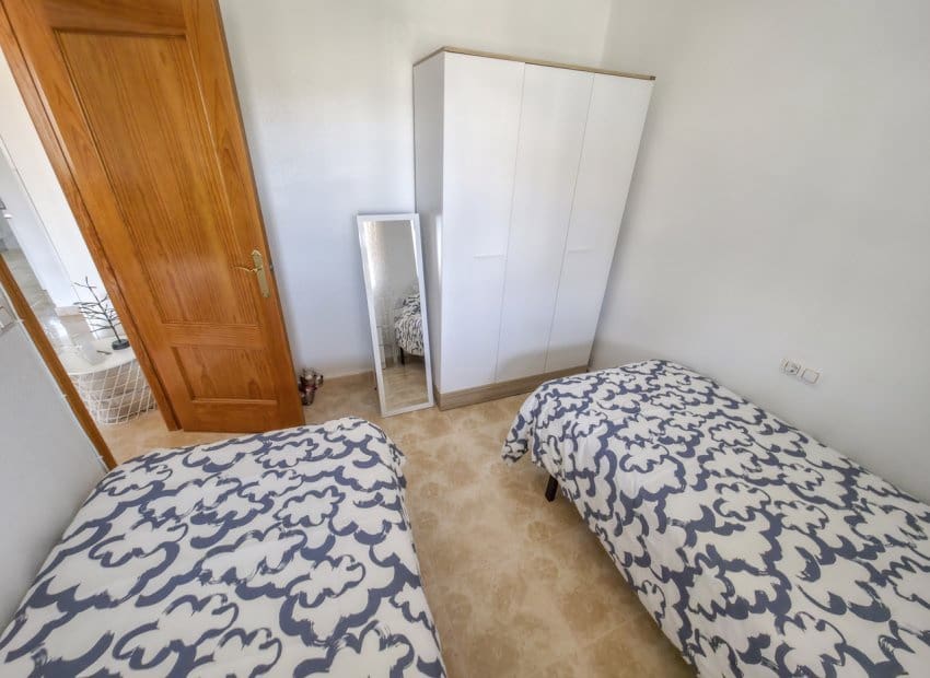 Apartamento de 2 habitaciones en Villamartin en venta con piscina - 149.950 € (Ref: 10019731)