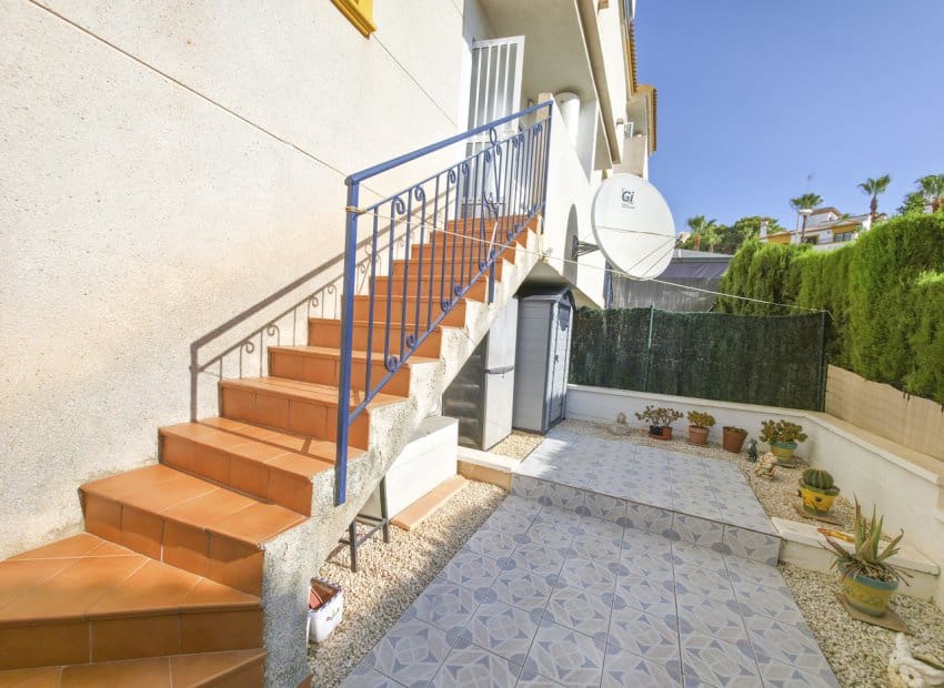 Apartamento de 2 habitaciones en Villamartin en venta con piscina - 149.950 € (Ref: 10019731)