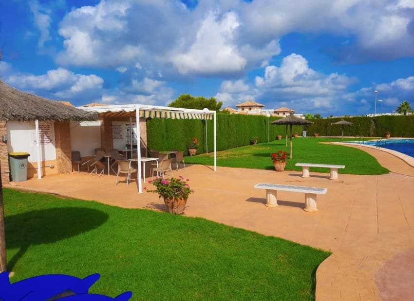 Apartamento de 2 habitaciones en Villamartin en venta con piscina - 149.950 € (Ref: 10019731)