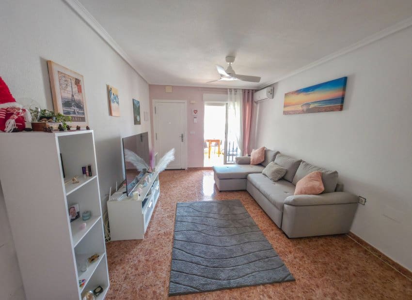 2 makuuhuone Huoneisto myytävänä paikassa Orihuela mukana uima-altaan - 135 000 € (Ref: 10019732)