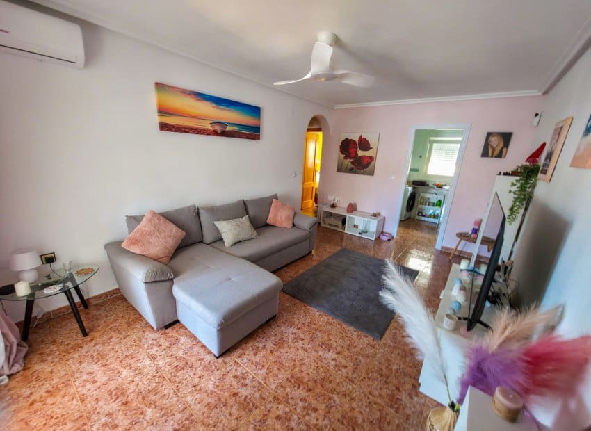2 makuuhuone Huoneisto myytävänä paikassa Orihuela mukana uima-altaan - 135 000 € (Ref: 10019732)