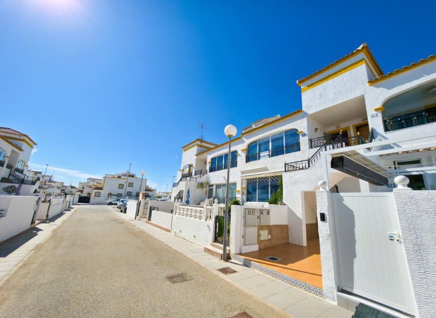 2 makuuhuone Huoneisto myytävänä paikassa Orihuela mukana uima-altaan - 135 000 € (Ref: 10019732)