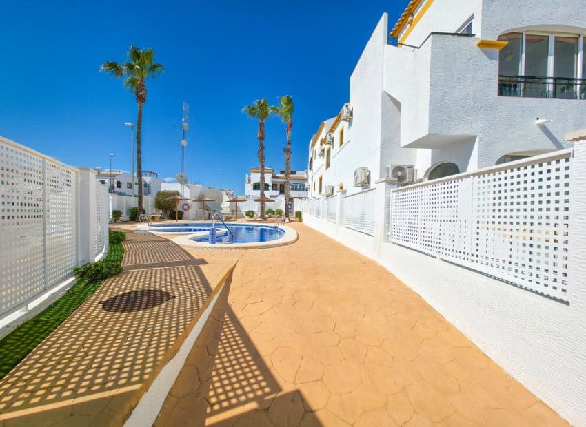 2 makuuhuone Huoneisto myytävänä paikassa Orihuela mukana uima-altaan - 135 000 € (Ref: 10019732)