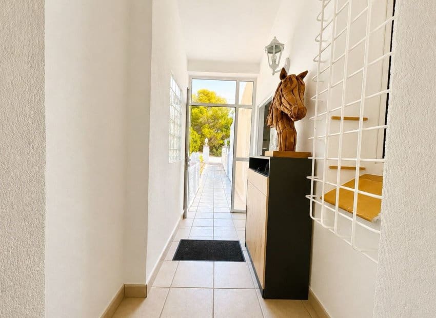 3 soveværelse Villa til salg i Villamartin med swimmingpool - € 524.995 (Ref: 10019733)