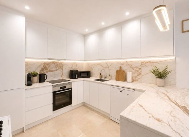 3 soveværelse Villa til salg i Villamartin, Orihuela med swimmingpool - € 524.995 (Ref: 10019733)