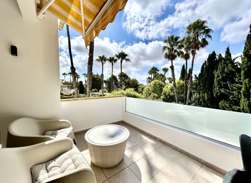 3 soveværelse Villa til salg i Villamartin med swimmingpool - € 524.995 (Ref: 10019733)