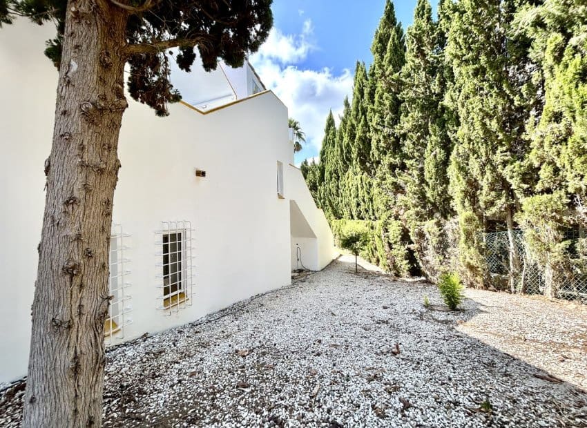 3 soveværelse Villa til salg i Villamartin med swimmingpool - € 524.995 (Ref: 10019733)