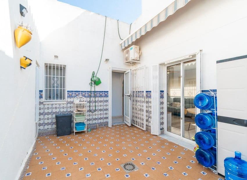 3 camera da letto Villa in vendita in Playa Flamenca con piscina - 209.000 € (Rif: 10019735)