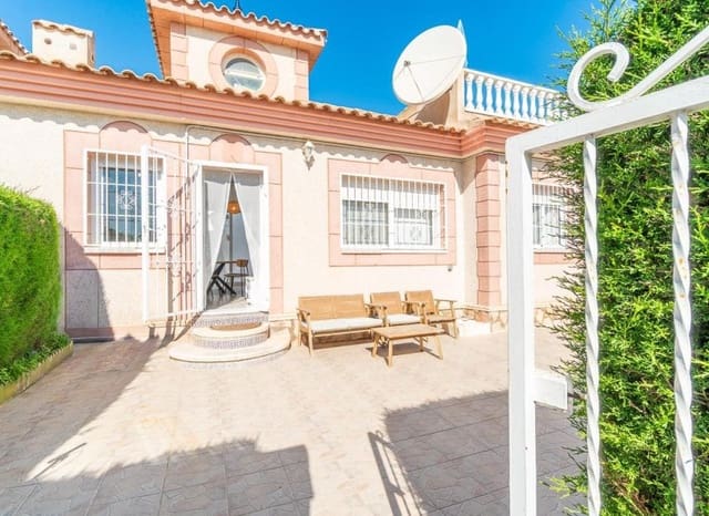 3 bedroom Villa for sale in Playa Flamenca, Orihuela with pool - € 209,000 (Ref: 10019735)