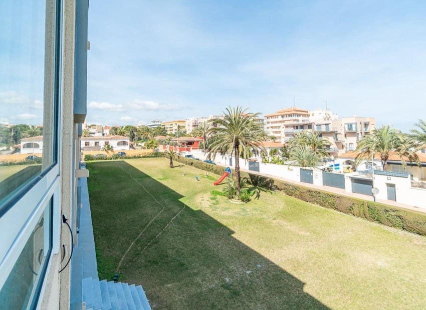 2 sovrum Lägenhet till salu i Punta Prima med pool - 219 000 € (Ref: 10019736)