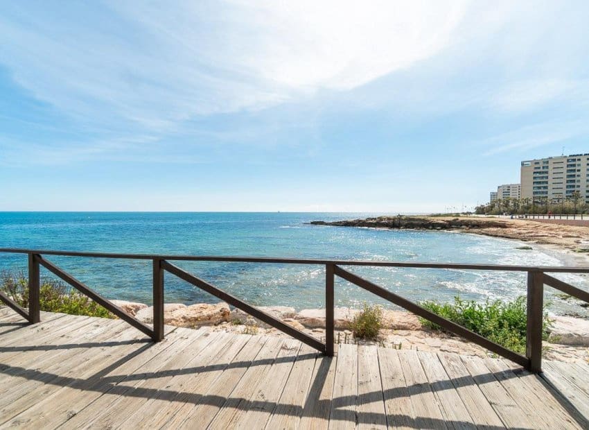 2 sovrum Lägenhet till salu i Punta Prima med pool - 219 000 € (Ref: 10019736)