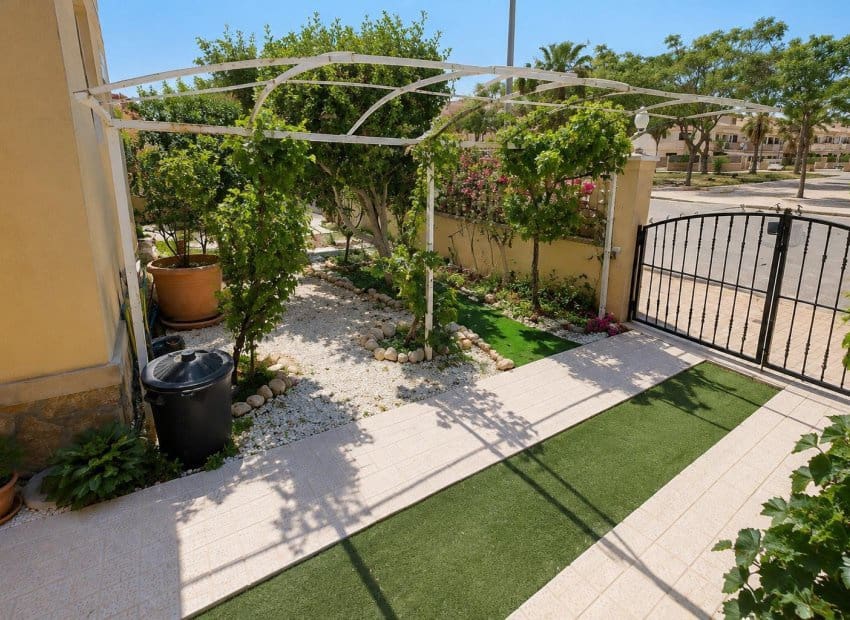 2 bedroom Apartment for sale in Orihuela Costa with pool - € 225,000 (Ref: 10019993)