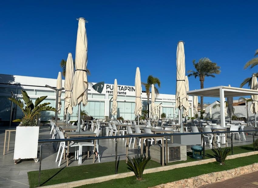 2 sovrum Lägenhet till salu i Punta Prima med pool - 239 995 € (Ref: 10019995)