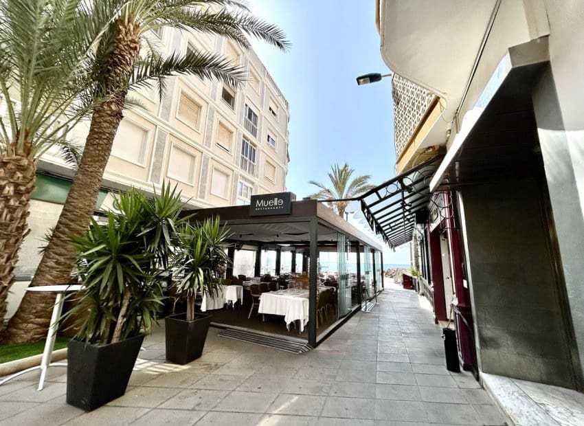 2 slaapkamer Appartement te koop in Torrevieja - € 259.000 (Ref: 10023004)