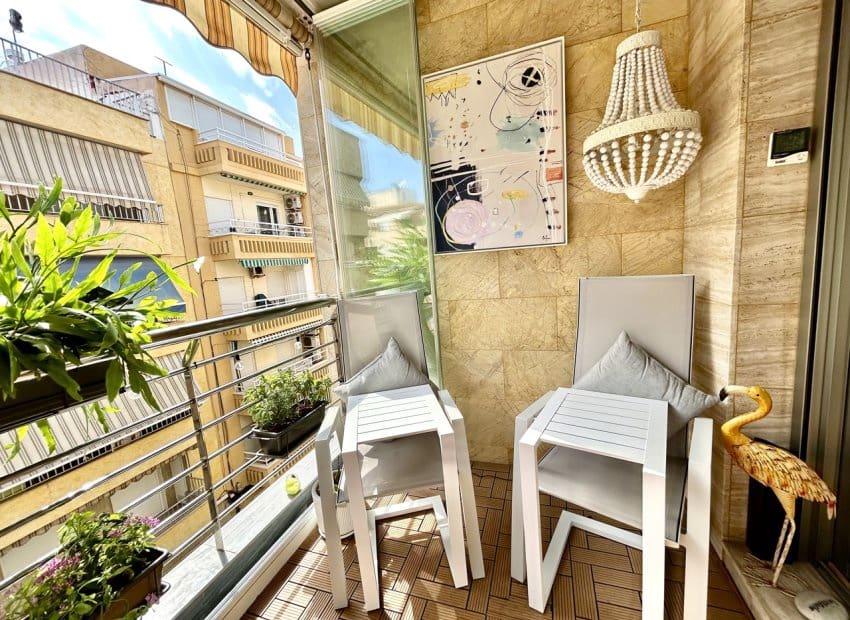 2 slaapkamer Appartement te koop in Torrevieja - € 259.000 (Ref: 10023004)