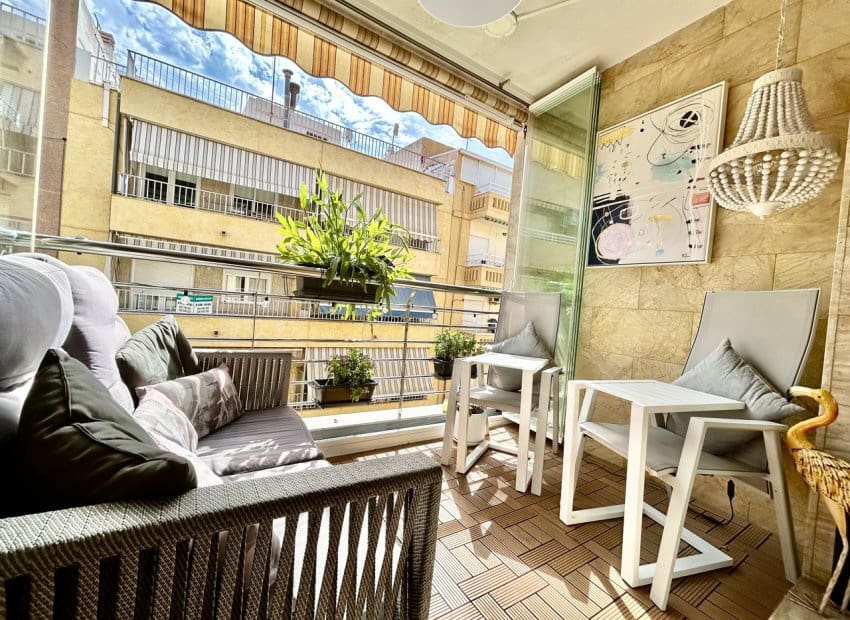 2 slaapkamer Appartement te koop in Torrevieja - € 259.000 (Ref: 10023004)