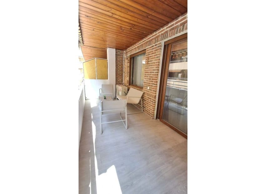 Apartamento de 2 habitaciones en Torrevieja en venta - 249.900 € (Ref: 10032421)