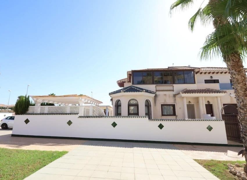 3 Zimmer Haus zu verkaufen in Ciudad Quesada mit Pool - 289.900 € (Ref: 10032427)