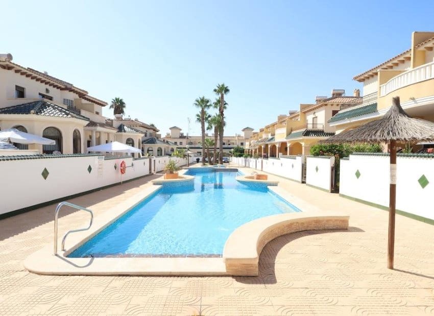3 Zimmer Haus zu verkaufen in Ciudad Quesada mit Pool - 289.900 € (Ref: 10032427)