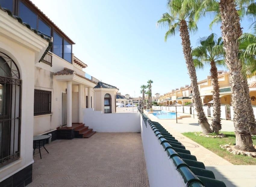 3 Zimmer Haus zu verkaufen in Ciudad Quesada mit Pool - 289.900 € (Ref: 10032427)
