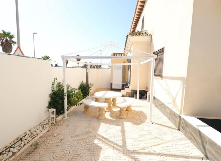 3 Zimmer Haus zu verkaufen in Ciudad Quesada mit Pool - 289.900 € (Ref: 10032427)