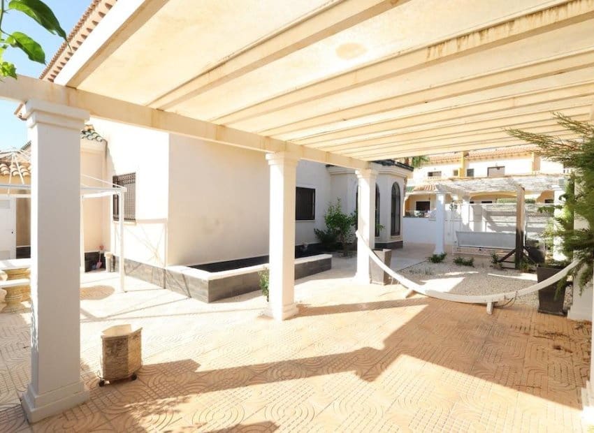 3 Zimmer Haus zu verkaufen in Ciudad Quesada mit Pool - 289.900 € (Ref: 10032427)