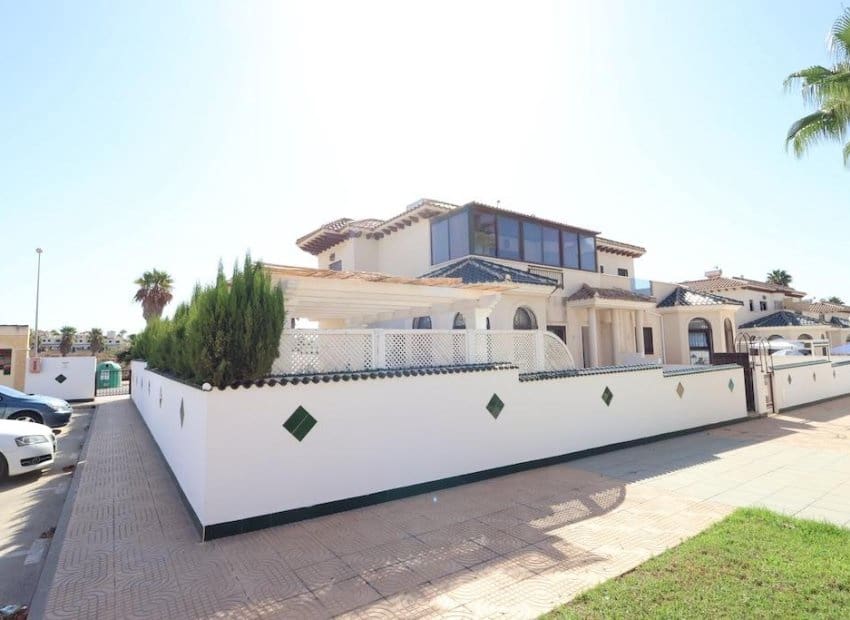 3 Zimmer Haus zu verkaufen in Ciudad Quesada mit Pool - 289.900 € (Ref: 10032427)