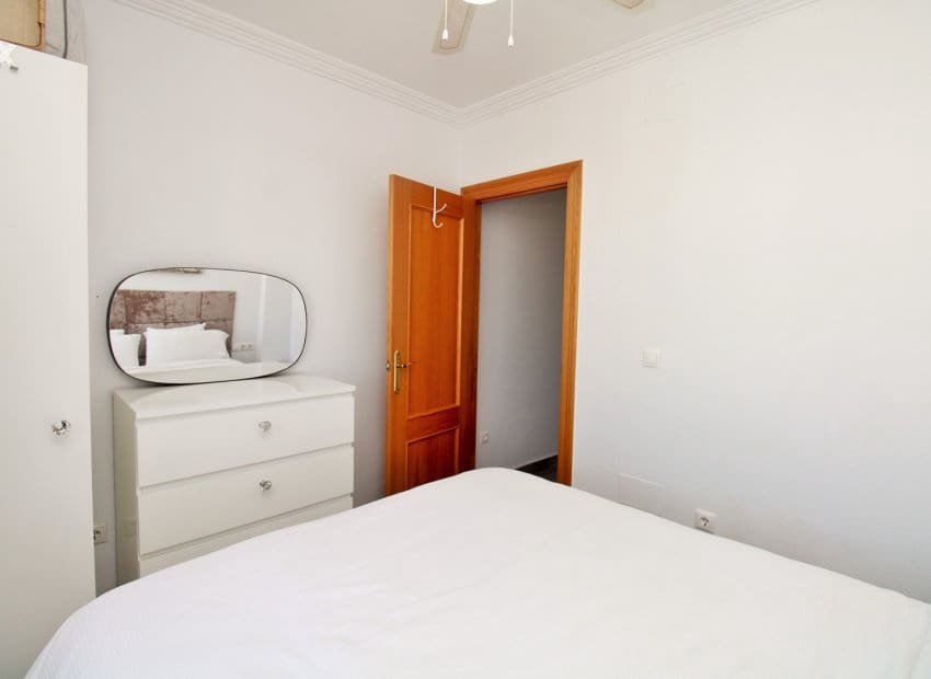 2 Zimmer Apartment zu verkaufen in Villamartin mit Pool - 189.900 € (Ref: 10032430)