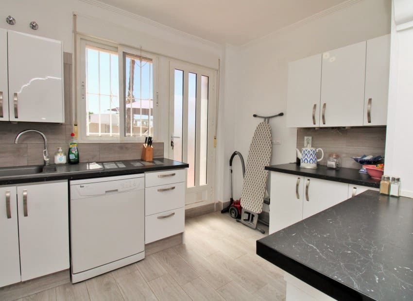 2 Zimmer Apartment zu verkaufen in Villamartin mit Pool - 189.900 € (Ref: 10032430)